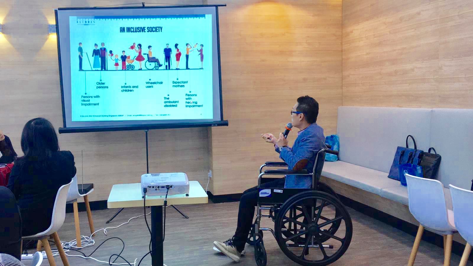 BNI Business Network - Managing Director from Klique Design began his speech in a wheelchair.